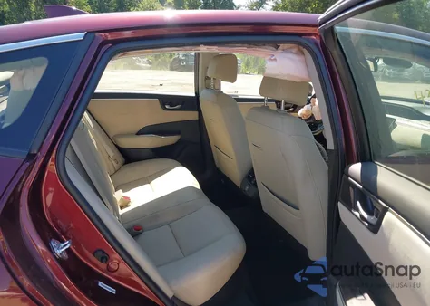 2018 Honda Clarity Plug-In Hybrid Touring z USA, uszkodzony, nr VIN JHMZC5F39JC007900